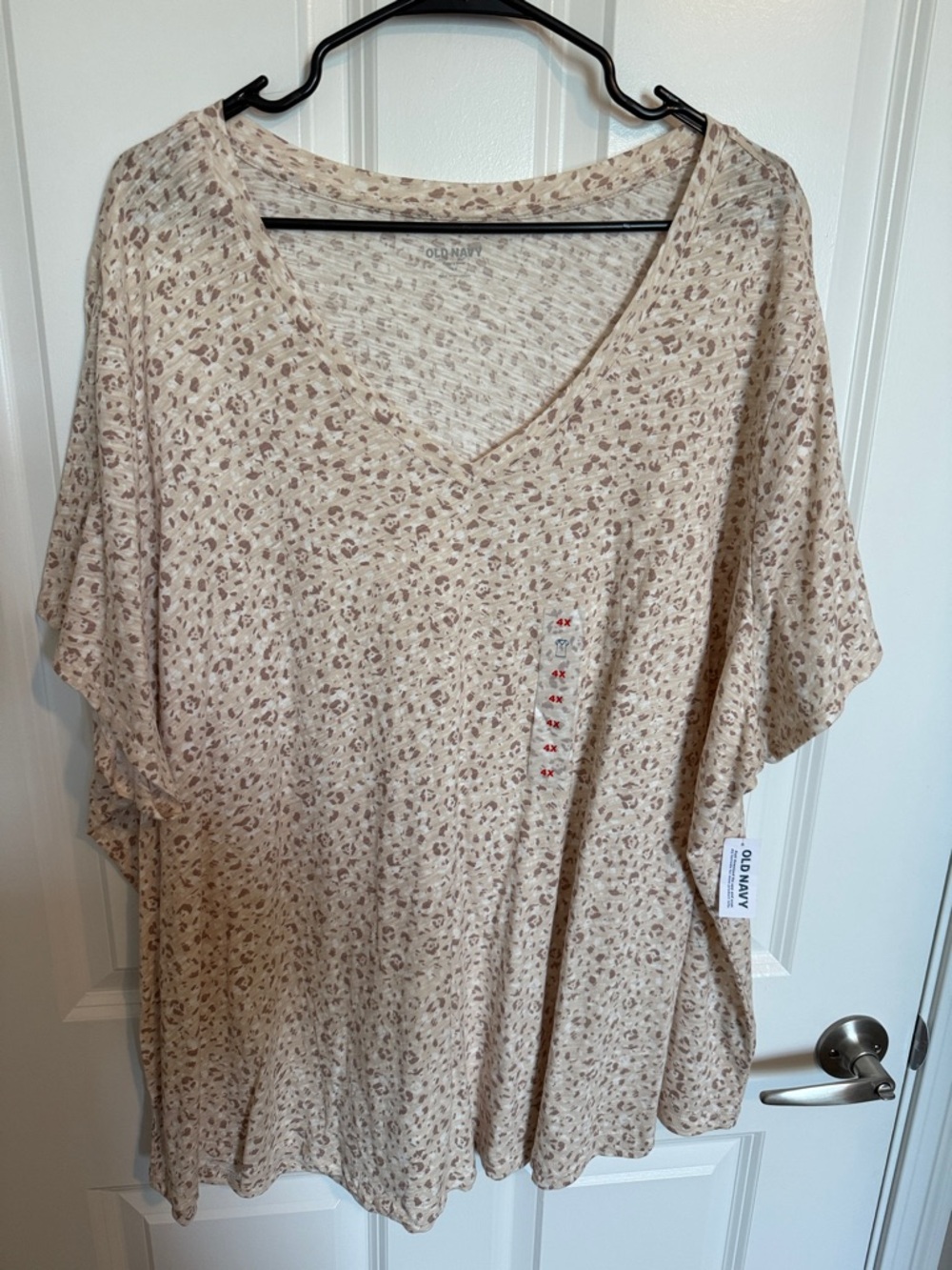 Old Navy Cream Beige Floral V-Neck Short Sleeve Top